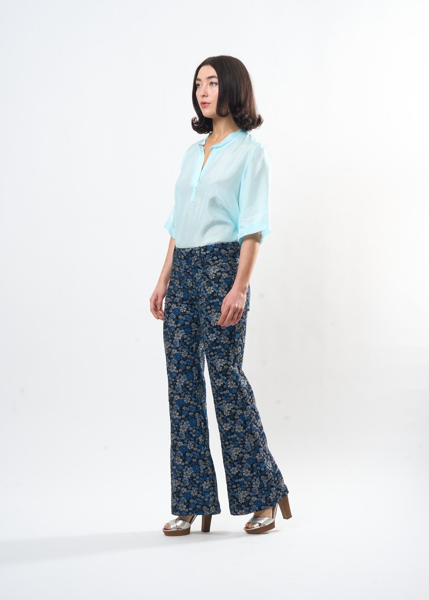 Woman wearing the Maria Cecilia Indigo Damask Jane Jean, front view