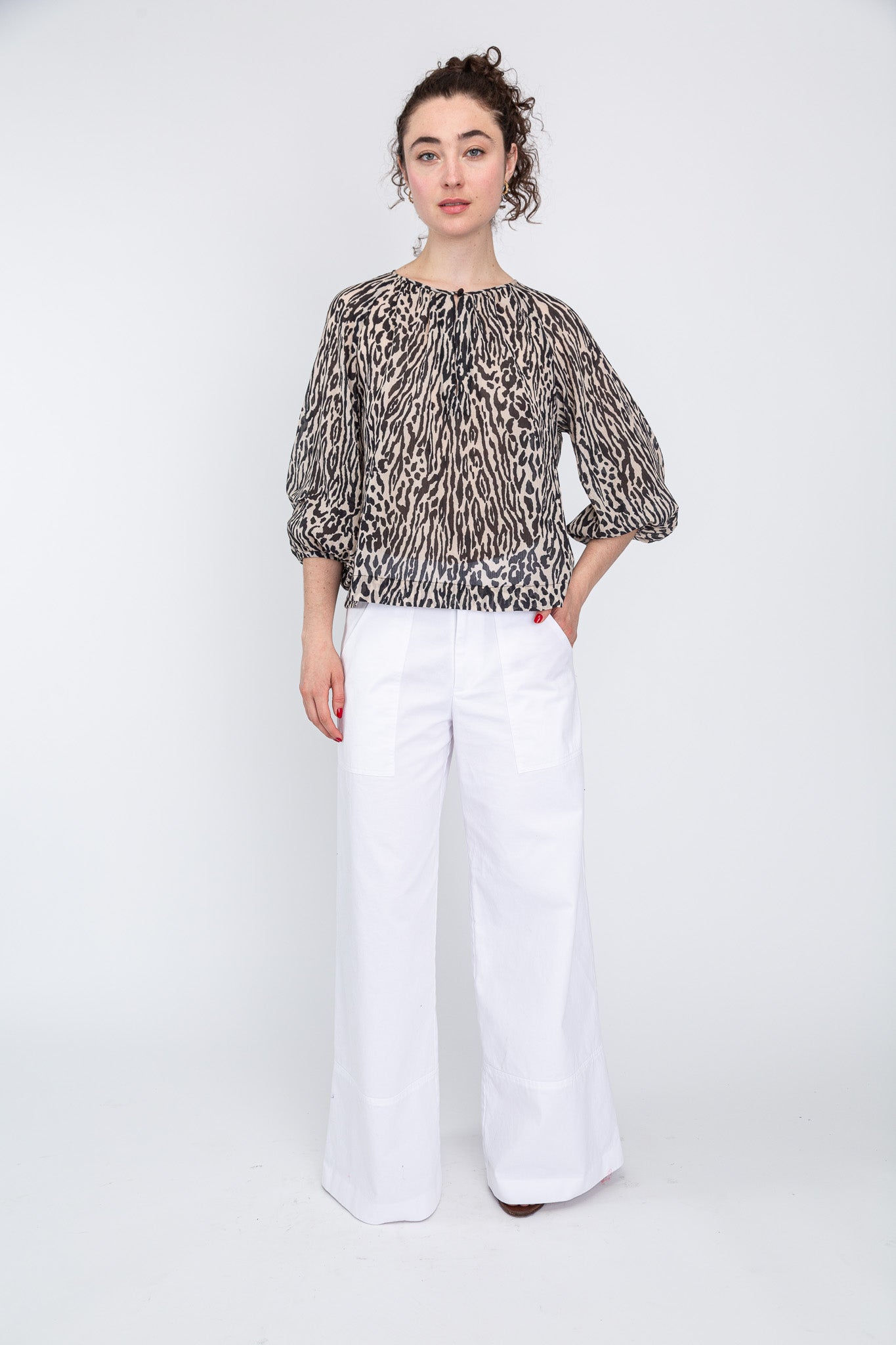 casual womens blouse with white summer pants