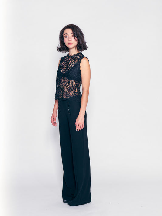 Black Lacey Shell