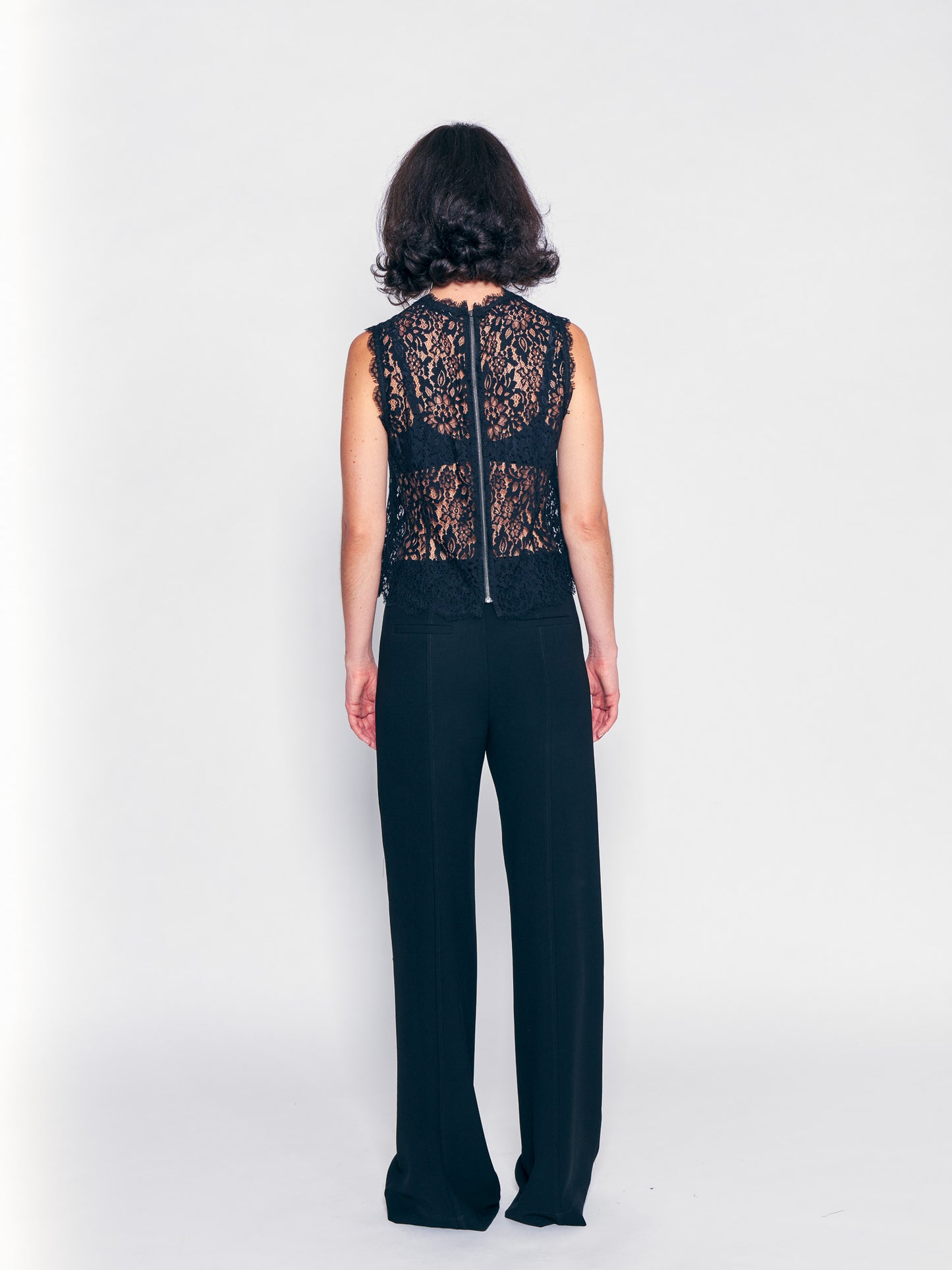 Black Lacey Shell